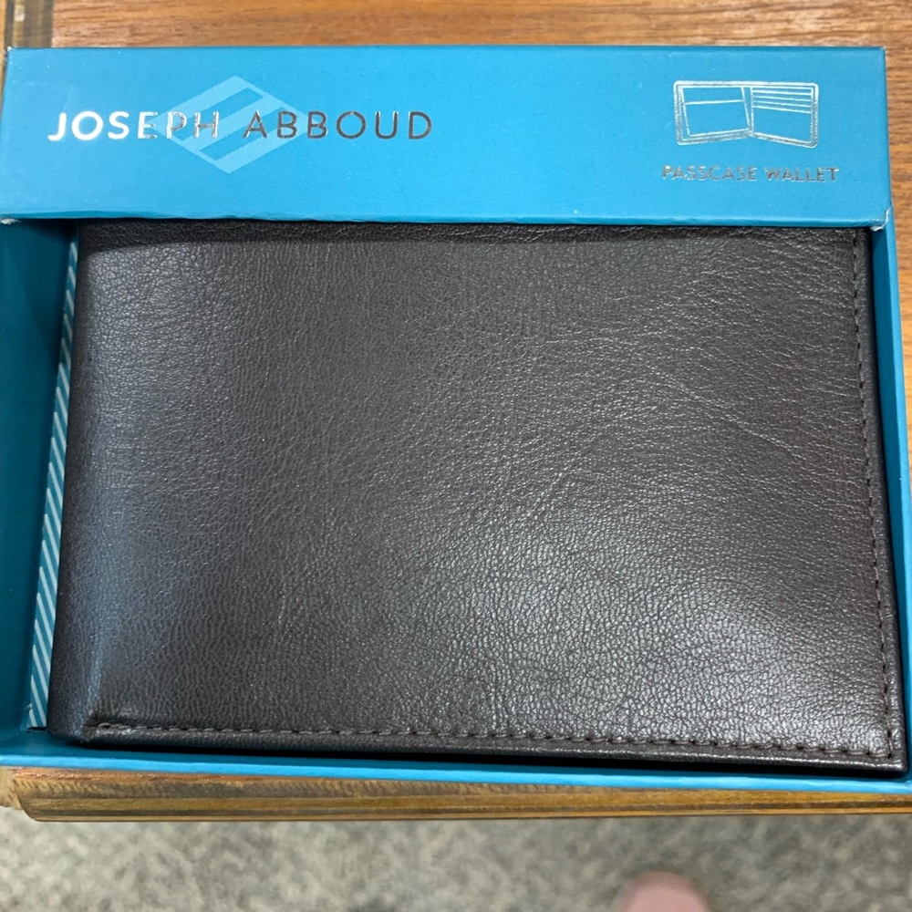 Men's leather wallet